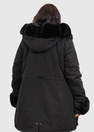 Ilaya черная куртка Большого размера с меховыми вставками - back