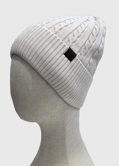 Mike bēša cepure ar pīnes rakstu  - back