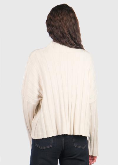 Sarah gaiši bēšs džemperis ar augstu apkakli - back