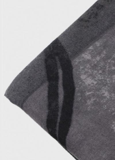 Megan melna šalle  - back