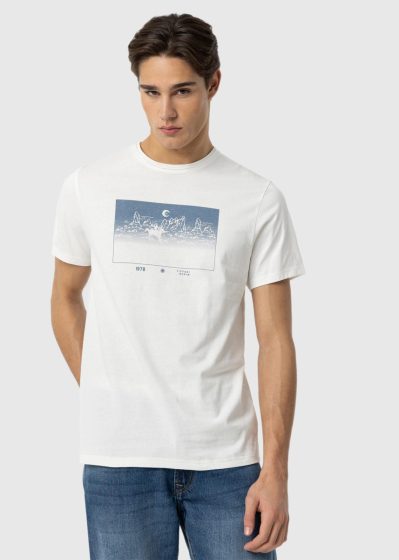 White men's t-shirt with a print