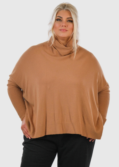Lidia Plus Size beige sweater