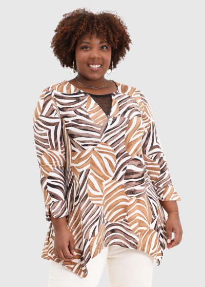 Angelina Plus Size sweater with asymmetric hem
